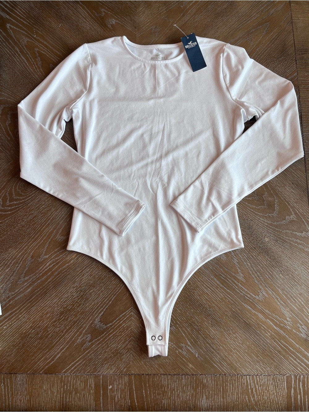 Hollister White Scoop Neck Long Sleeve Top Size Large NWT